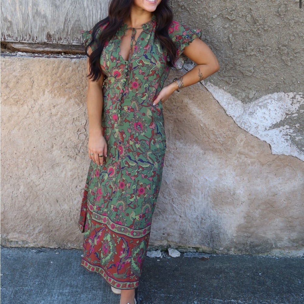 Love the label florentine maxi dress with ruffle cap sleeves size large NWT